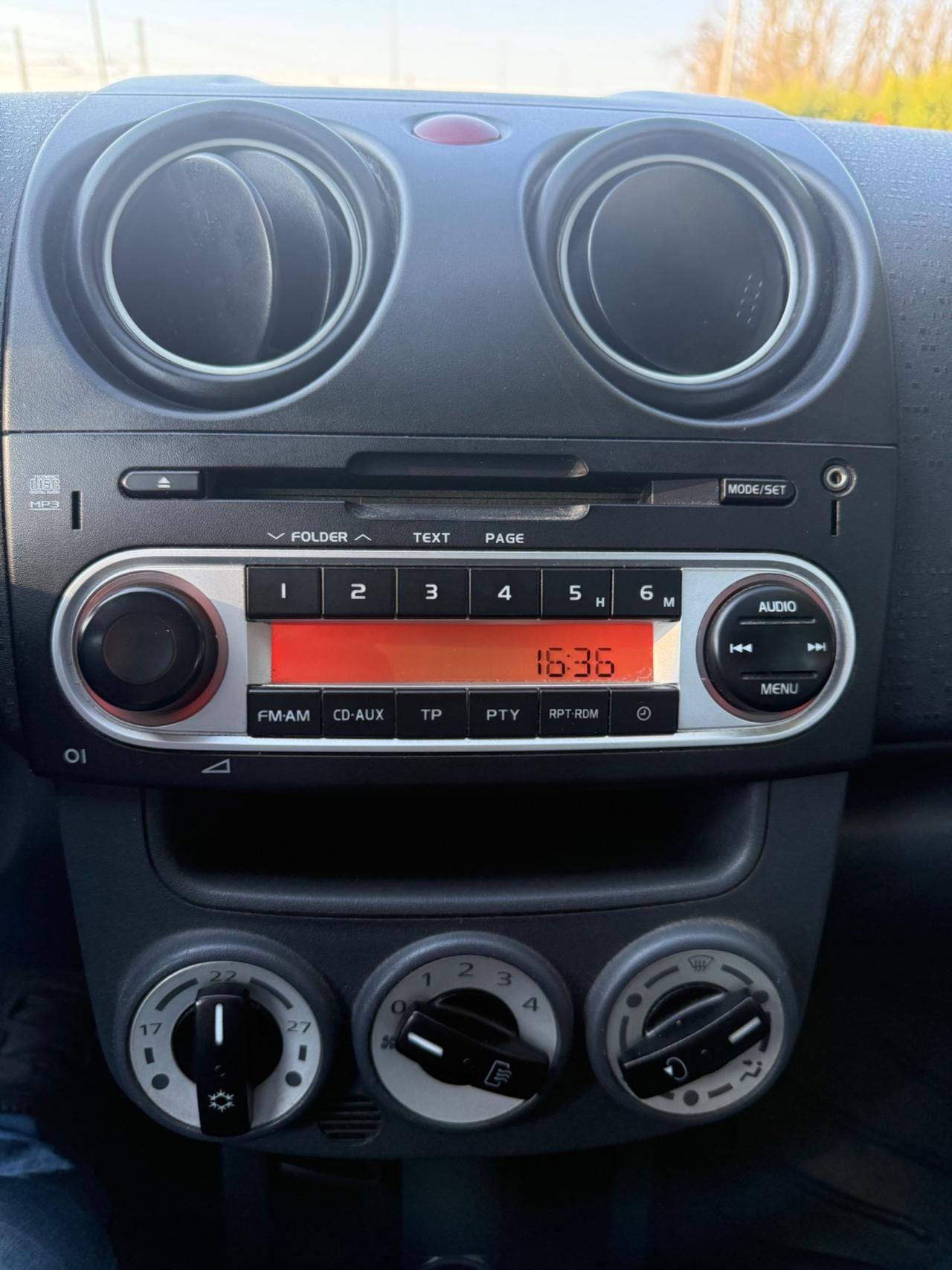 Mitsubishi Colt 1.1 12V 5p. Invite