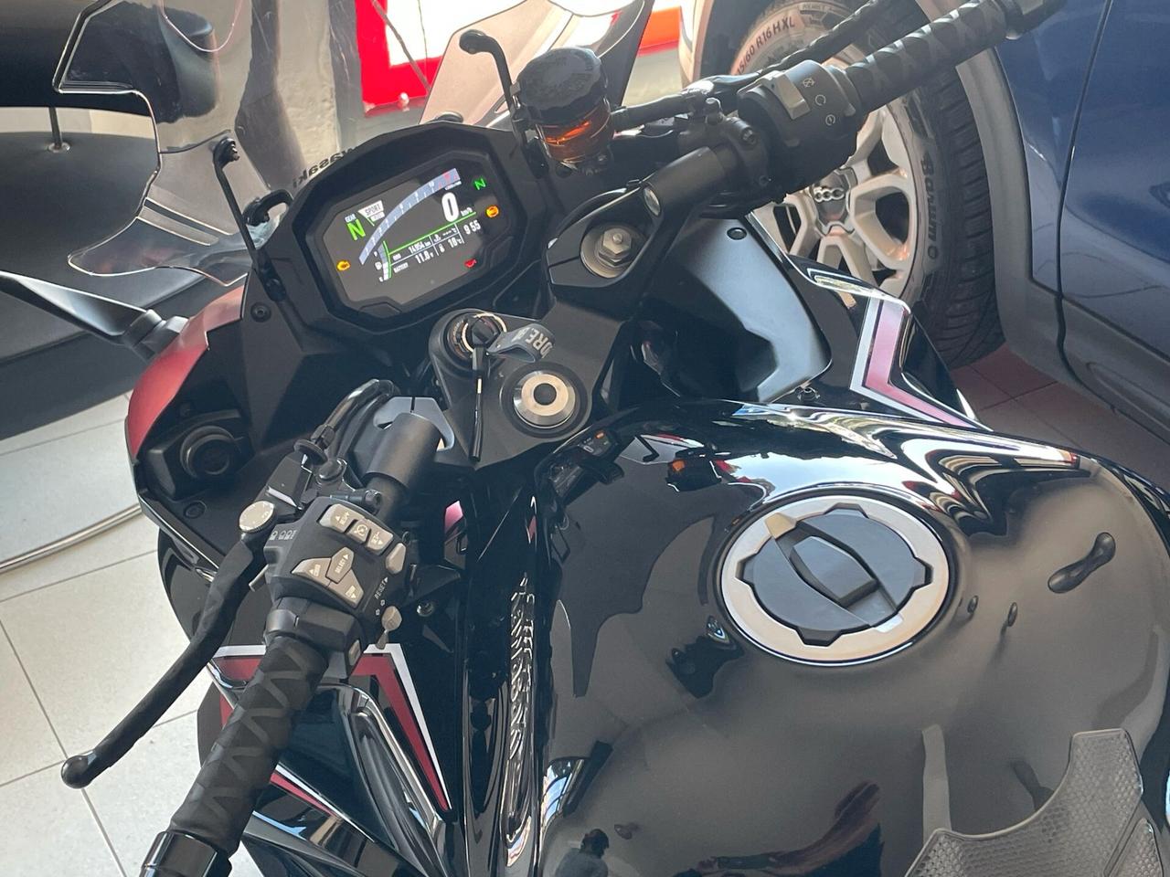 Kawasaki Ninja 1000 SX