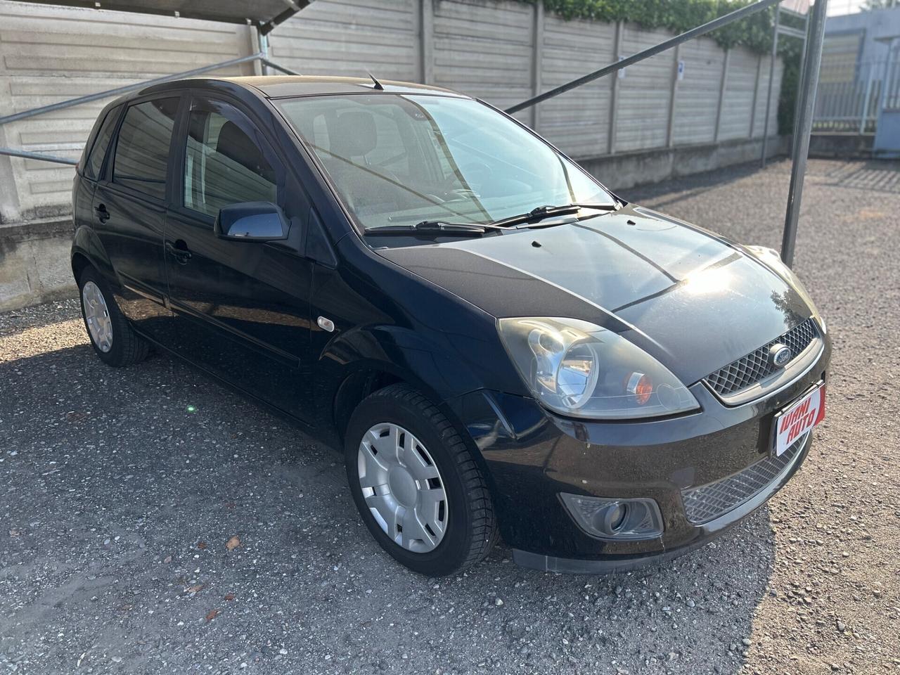 Ford Fiesta 1.2 16V 5p. Ghia