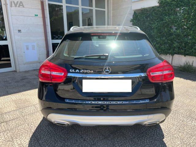 MERCEDES-BENZ GLA 200 d Automatic Sport