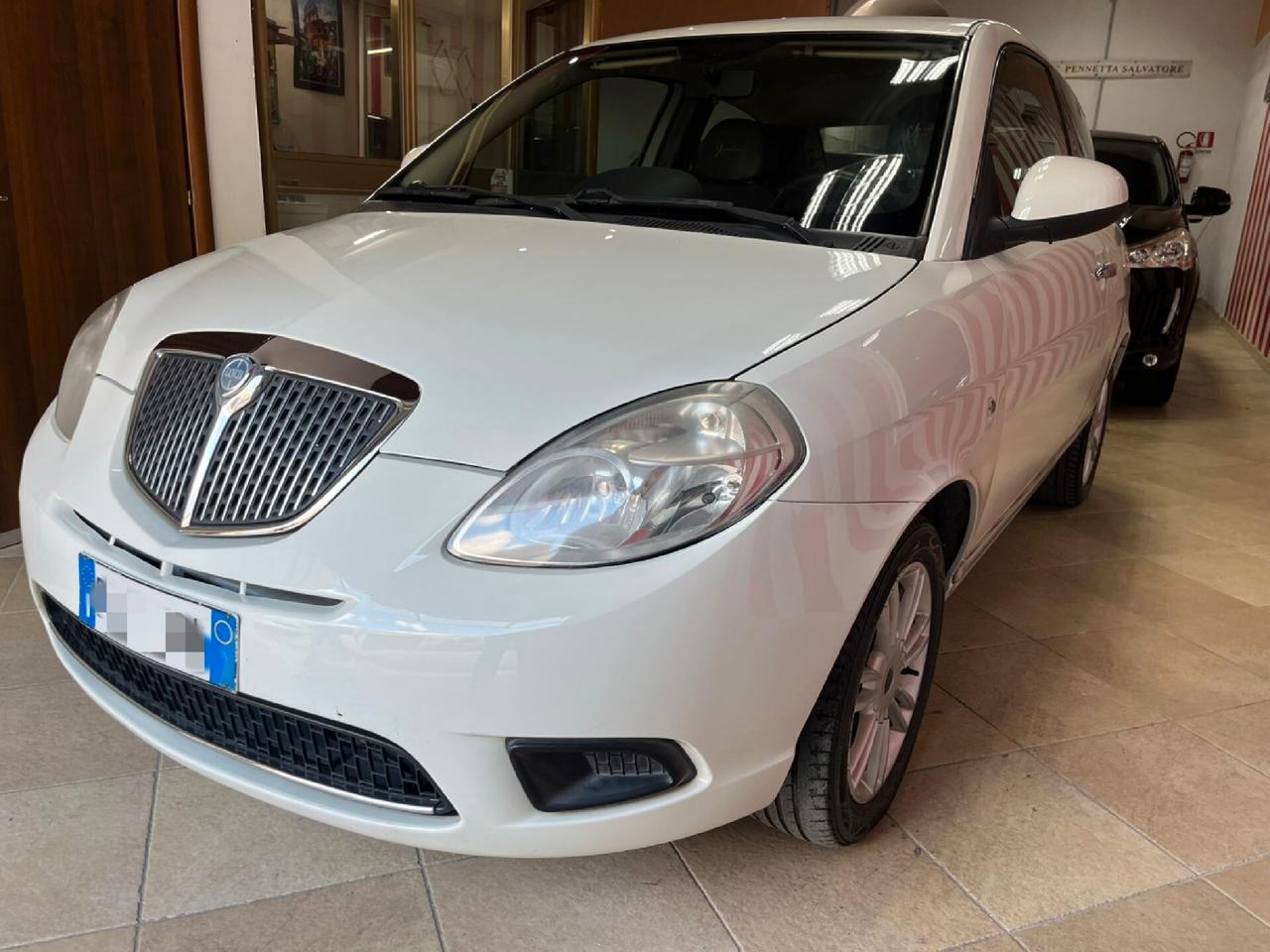 Lancia Ypsilon 1.3 MJT 75 CV Elle