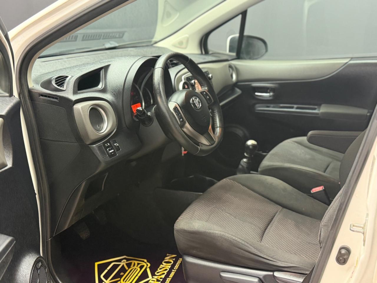Toyota Yaris 1.0 5 porte Lounge