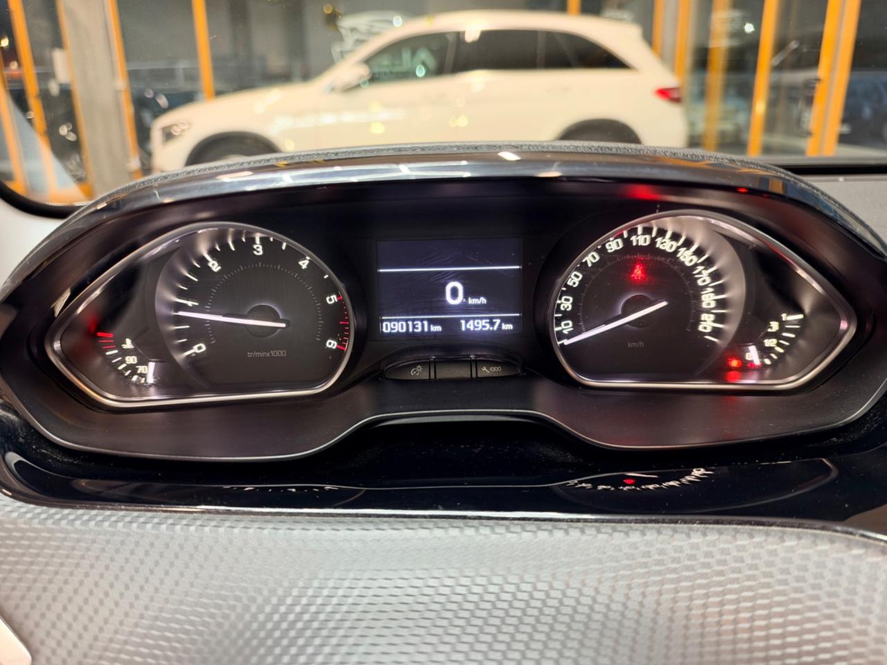 Peugeot 208 1.6HDi 100cv Neopat. E6