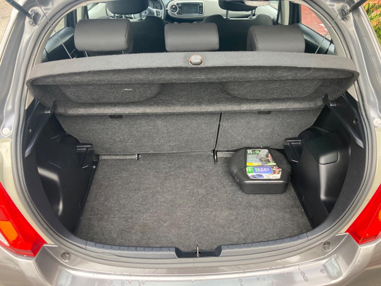 TOYOTA YARIS 5 PORTE (DA VETRINA)