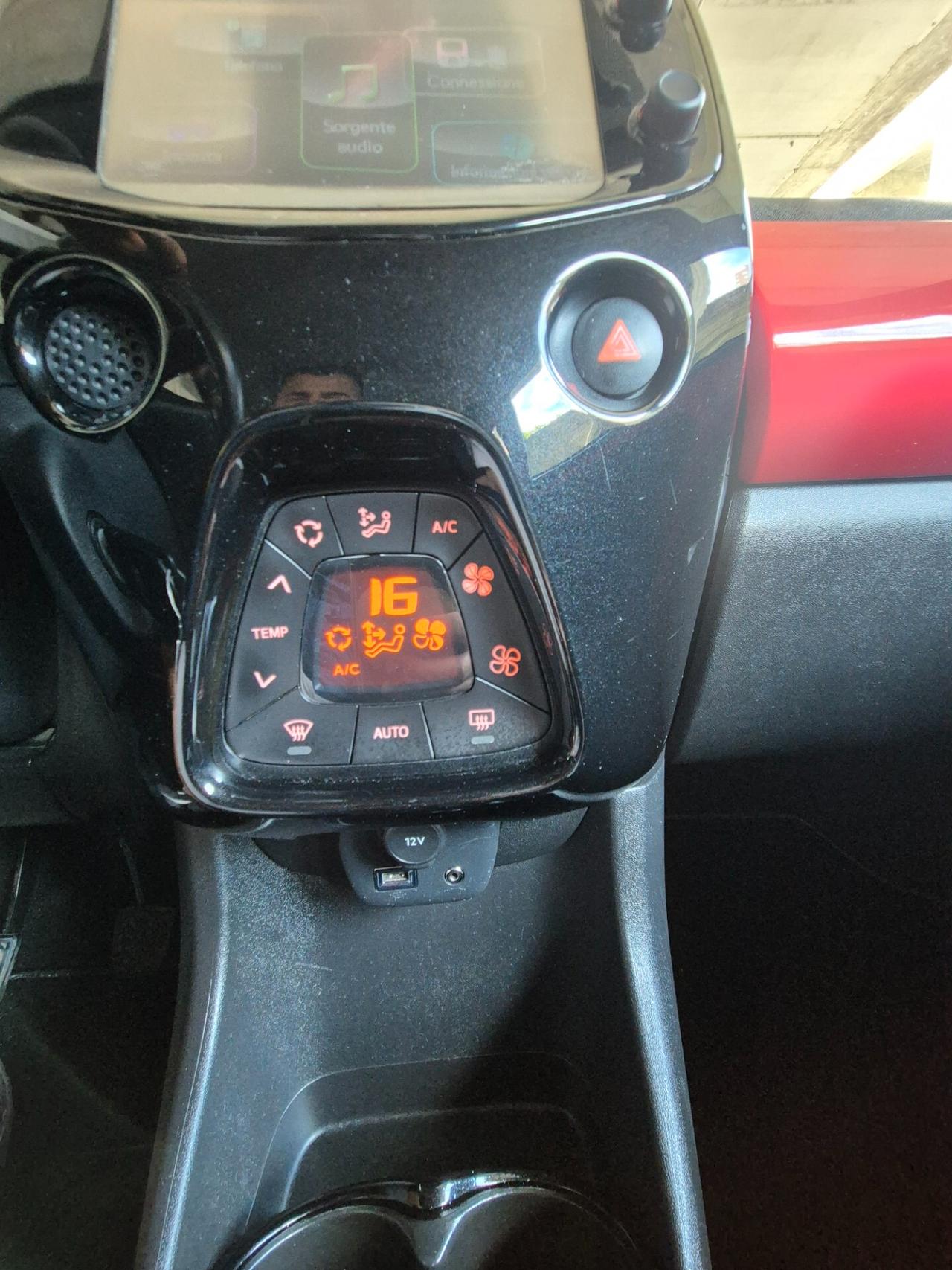 TOYOTA AYGO X PLAY 103000 CHILOMETRI