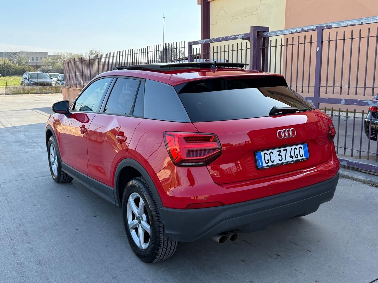 Audi Q2 35 TFSI Identity Black