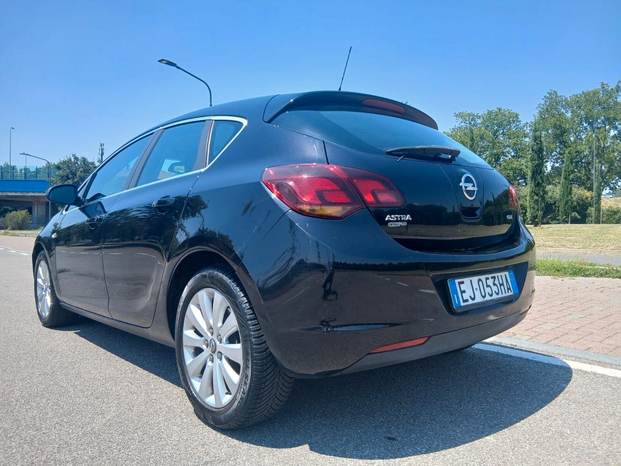 Opel Astra 1.7 CDTI 110CV 5 porte Cosmo