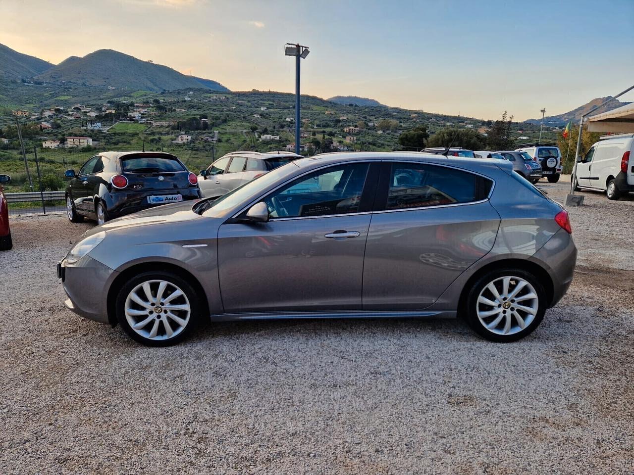 Alfa Romeo Giulietta 1.6 JTDm-2 105 CV Distinctive