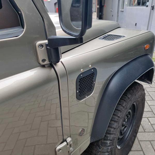 Land Rover Defender RESTORED 90 2.2 PUMA TD4- LIFE&STYLE
