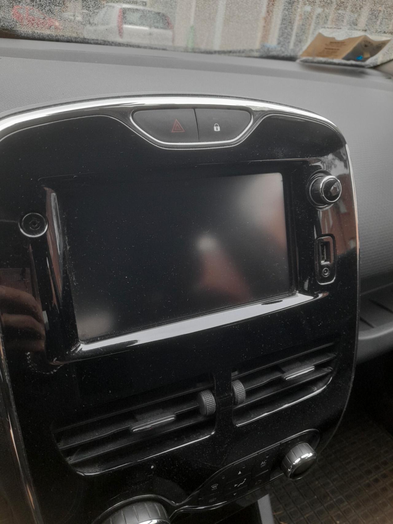 Renault Clio 1.5 dCi 8V 75CV