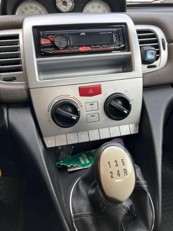 Lancia Ypsilon 1.2 8v Argento