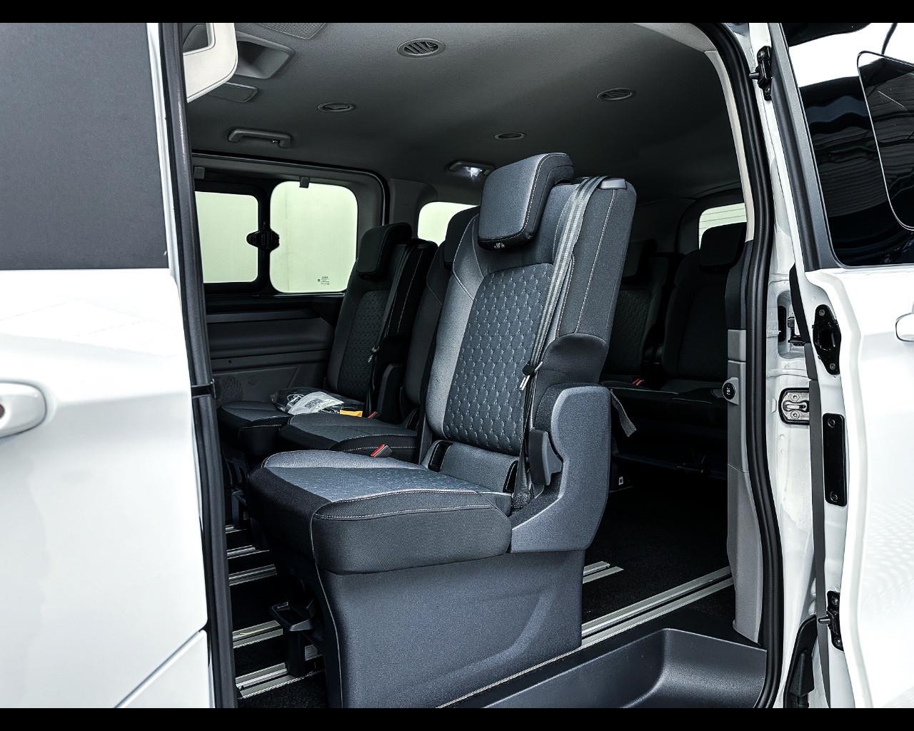 FORD Tourneo Custom 2ªs - Tourneo Custom 320 2.0 EcoBlue 170CV aut. PL Titanium