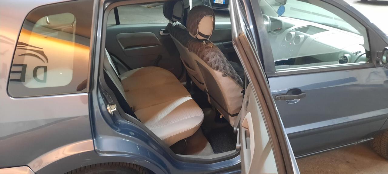 Ford Fusion 1.4 16V 5p.
