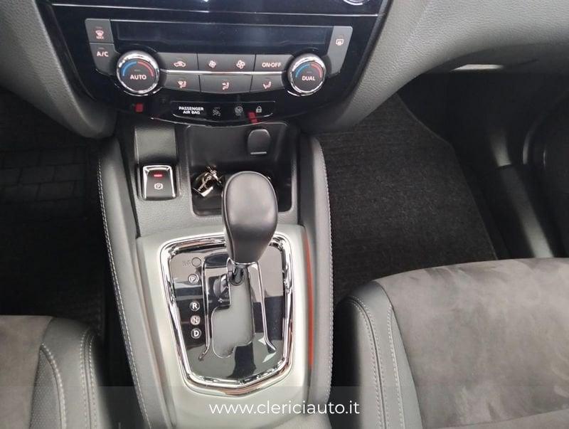 Nissan Qashqai 1.2 DIG-T N-Vision DCT (TETTO PAN.)