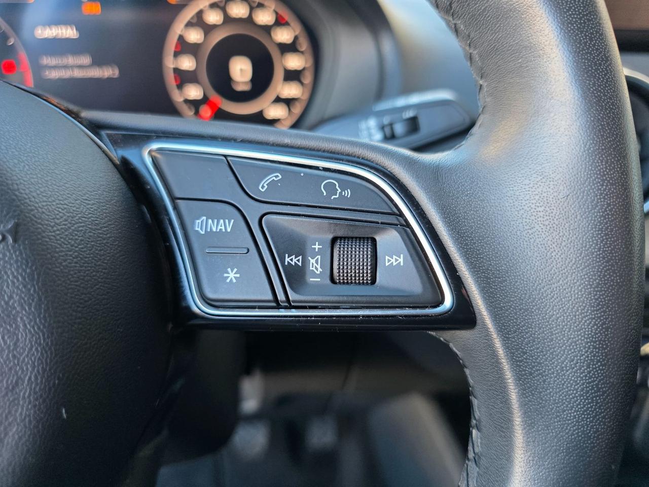 Audi Q2 2.0 30 TDI Admired #9394