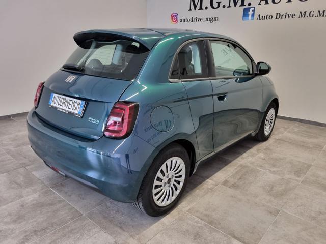 FIAT 500e 3+1 42 kWh La Prima