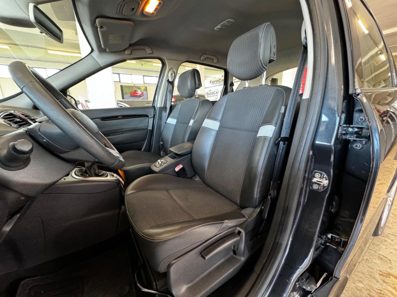 Renault Scenic X-Mod 1.5 dCi 110CV Luxe 07/2011 Euro 5