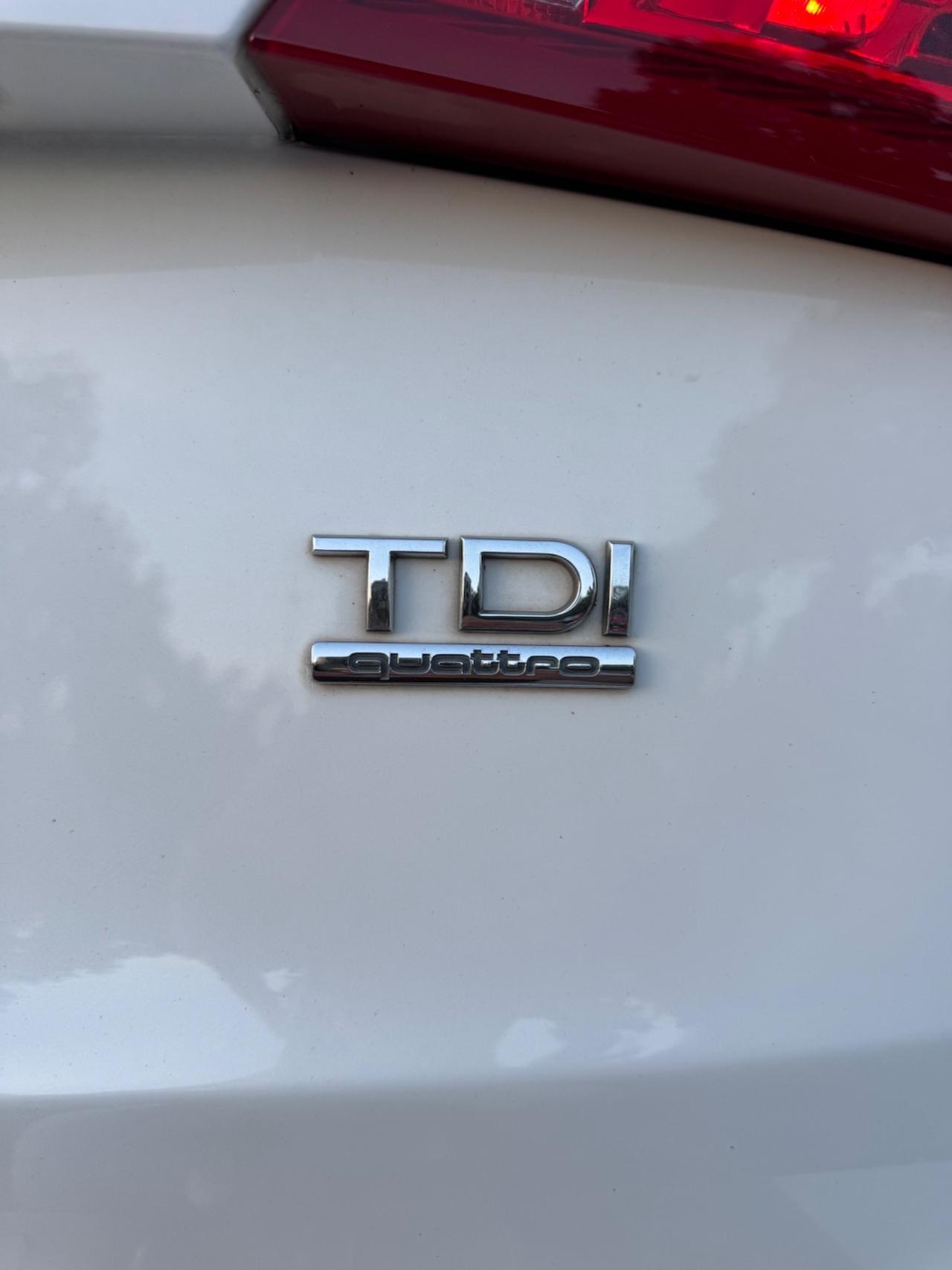 Audi Q5 2.0 TDI S-LINE