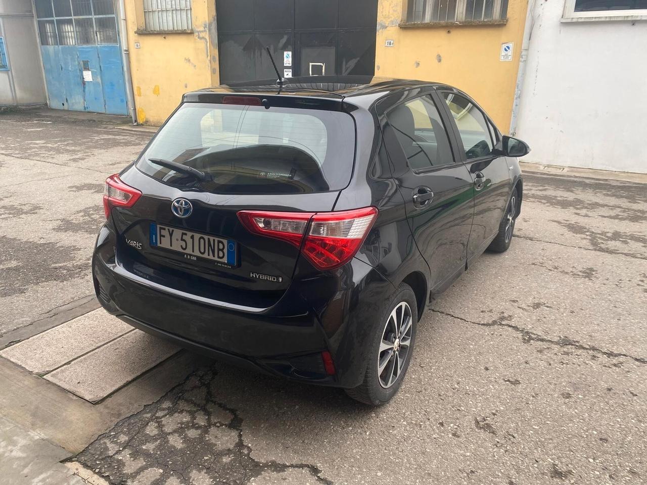 Toyota Yaris 1.5 Hybrid Active Plus CAMBIO AUTOM. - OK NEOP - GARANZIA 12 MESI