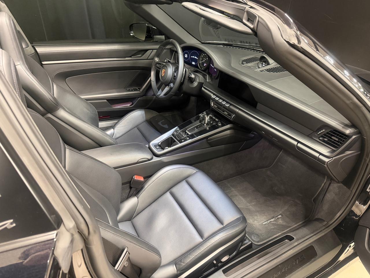 Porsche 911 Targa 3.0 4 GTS auto