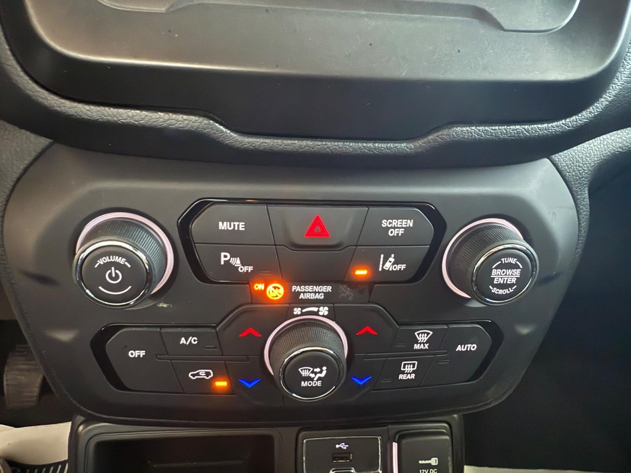 Jeep Renegade 1.6MJT QUICKSILVER SPECIAL EDITION2021