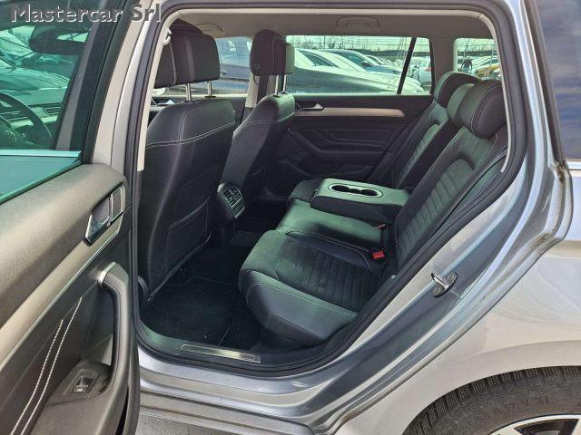 VOLKSWAGEN Passat Variant Variant 2.0 tdi Executive 150cv dsg - GD193EA