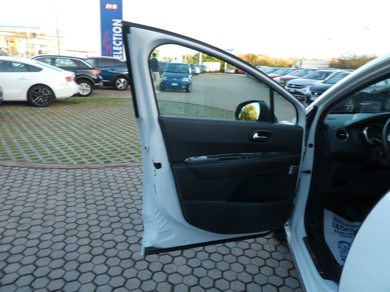 Peugeot 3008 BlueHDi 120 S&S Allure ok neopatentati