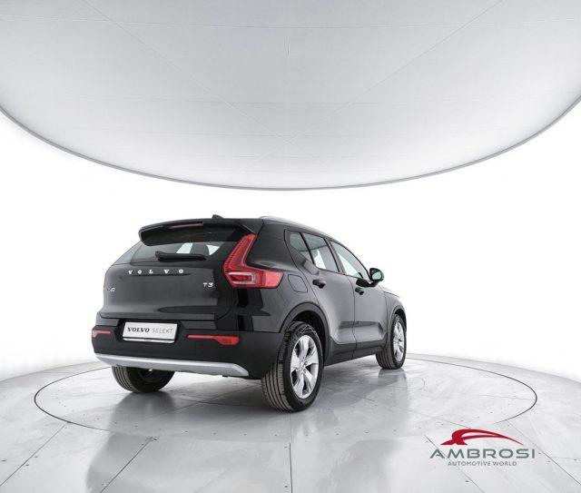 VOLVO XC40 T3 Geartronic Momentum