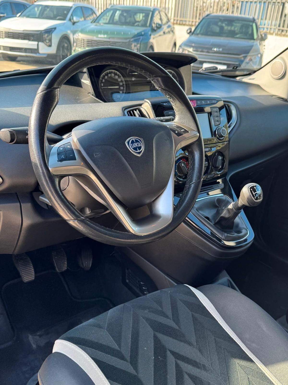 Lancia Ypsilon 1.3 MJT 16V 95 CV 5 porte S&S Gold