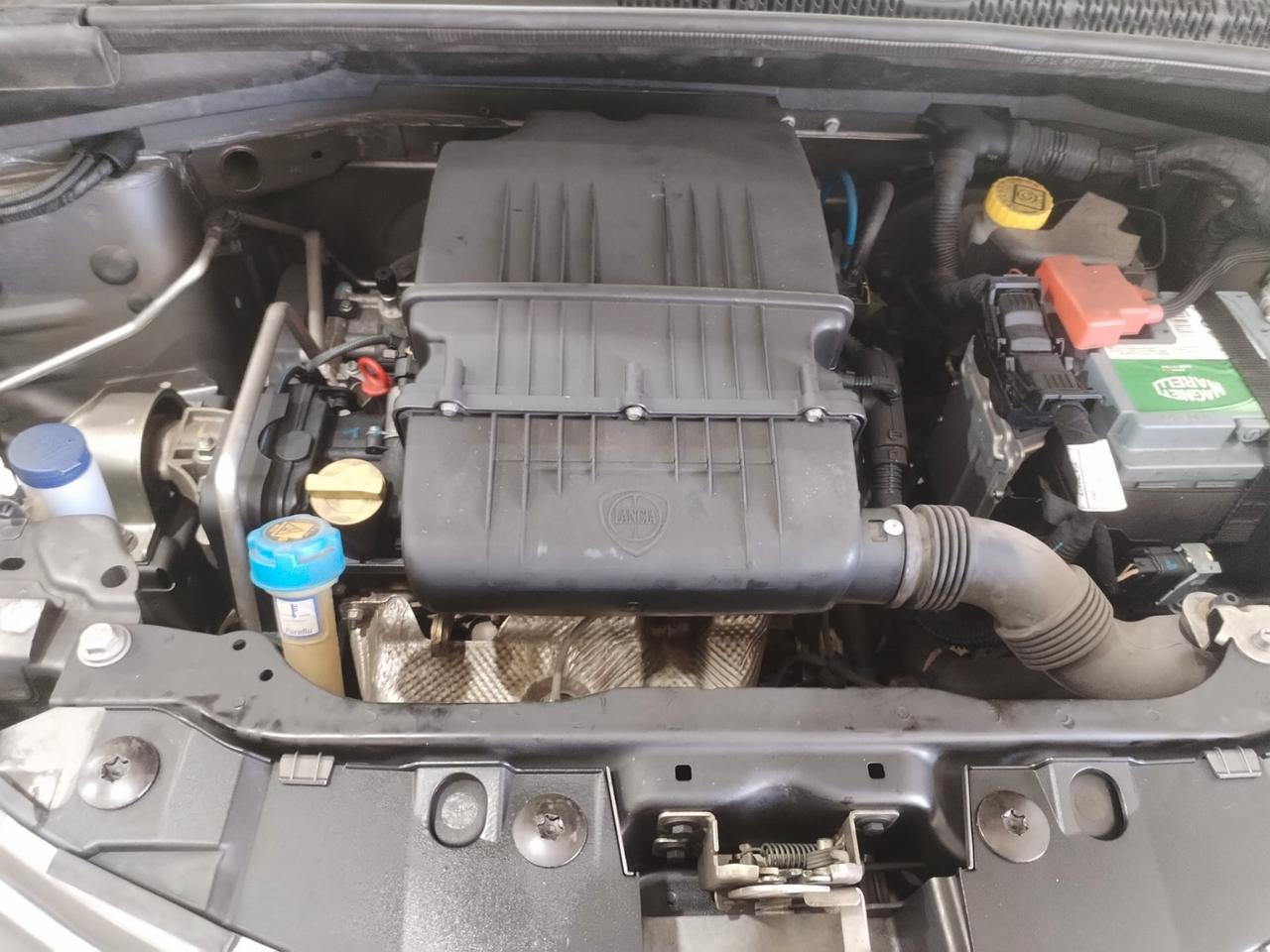 Lancia Ypsilon 1.2 69 CV 5 porte Silver