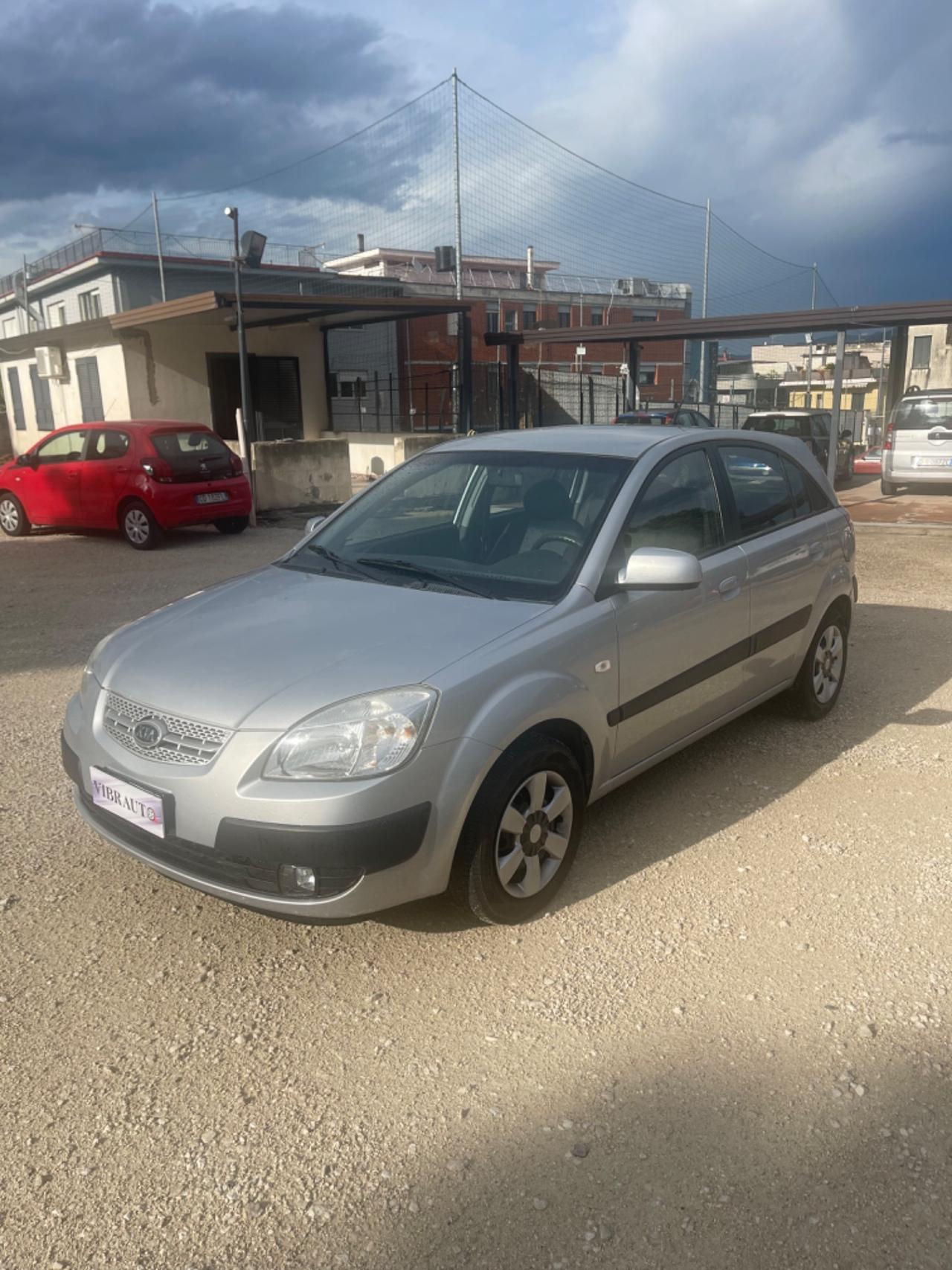 Kia Rio 1.5 16V CRDi 5p. EX Challenge