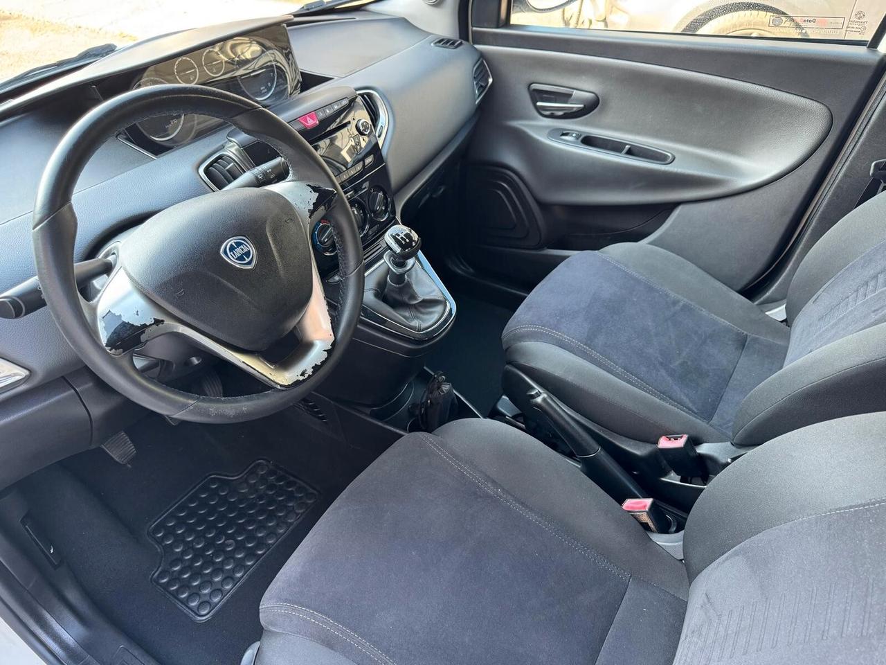 Lancia Ypsilon 1.2 69 CV 5 porte GPL*EURO5*NEOPATENTATI