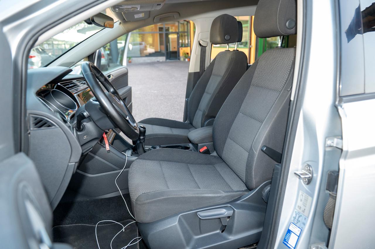 Volkswagen Touran 2.0TDI 7 POSTI