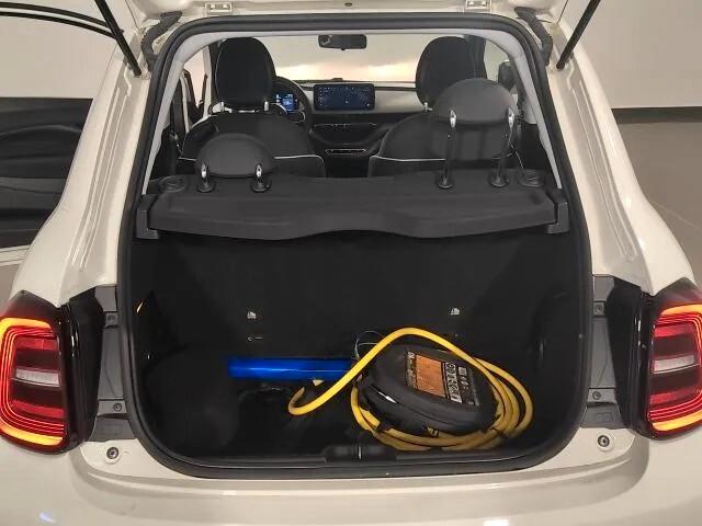 Fiat 500 500e Berlina 23,8 kWh La Prima