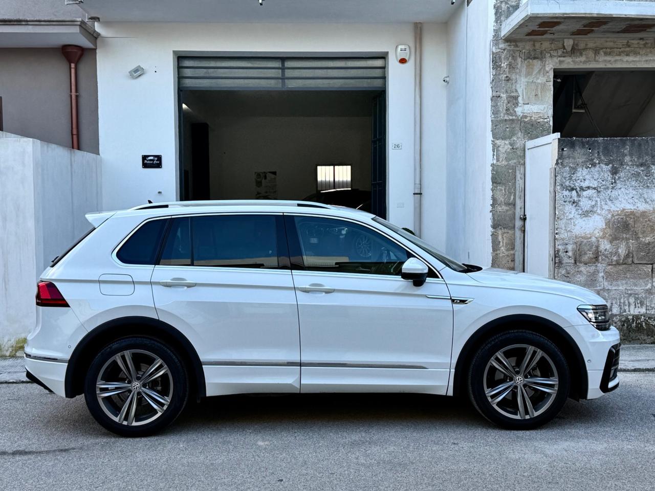 Volkswagen Tiguan 2.0 BiTDI SCR R-Line BMT