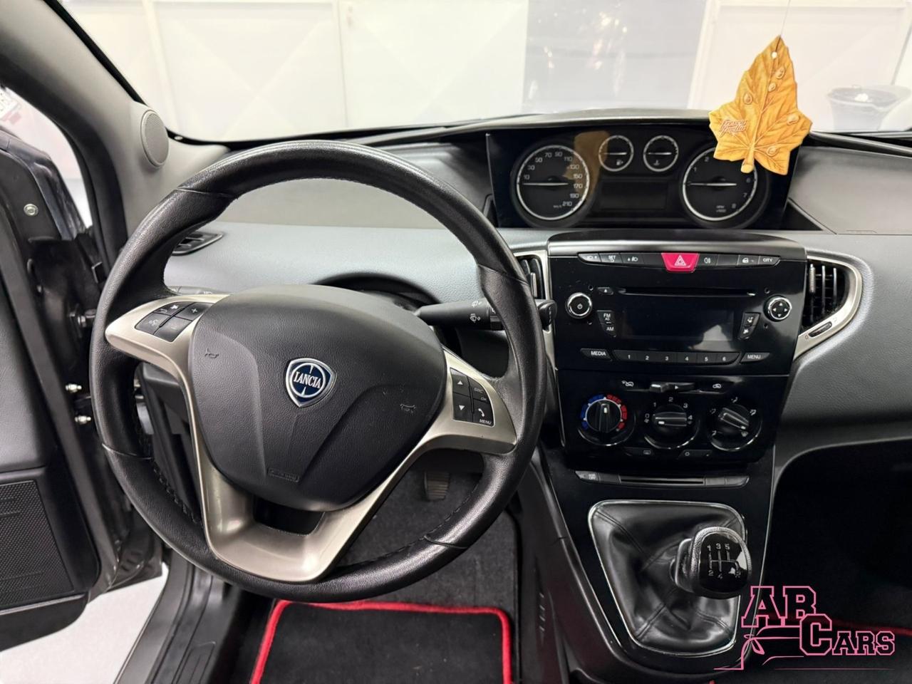 Lancia Ypsilon 1.2 69 CV GOLD SOLO 26000 KM!!!