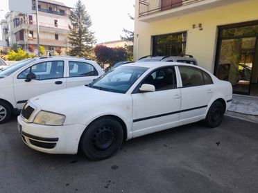 Skoda Superb 1.9 TDI/130CV Elegance