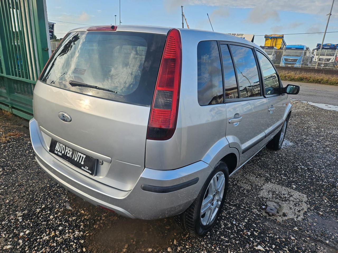 Ford Fusion 1.6 TDCi 5p. Plus