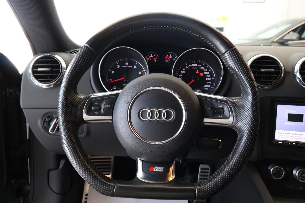 Audi TT Coupé 1.8 TFSI 160CV S-line