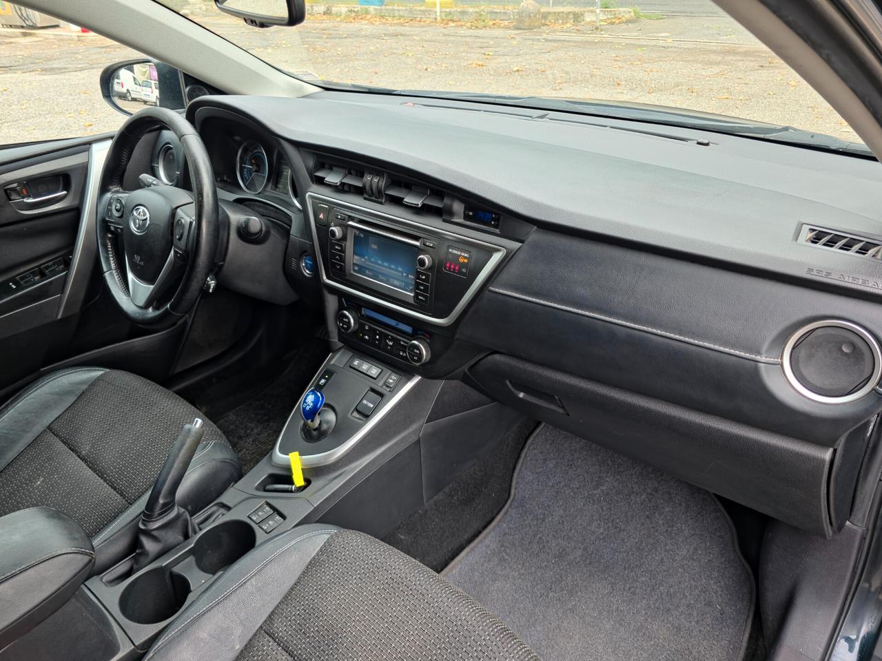 Toyota Auris 1.8 Hybrid Lounge E5B Automatica NEO 2014