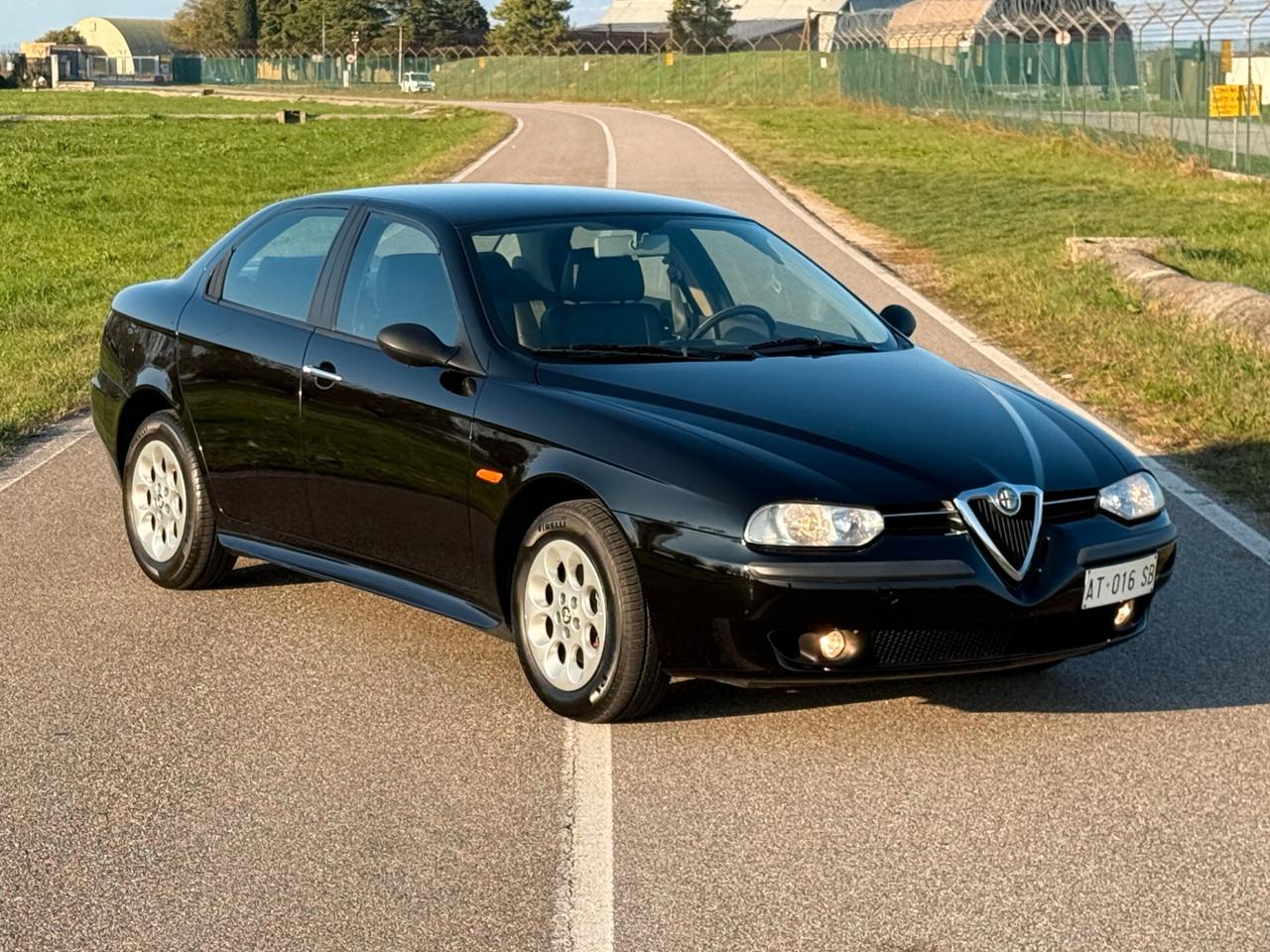 Alfa Romeo 156 2.5i V6 24V 190cv "SOLO 32000 KM-RIAR"