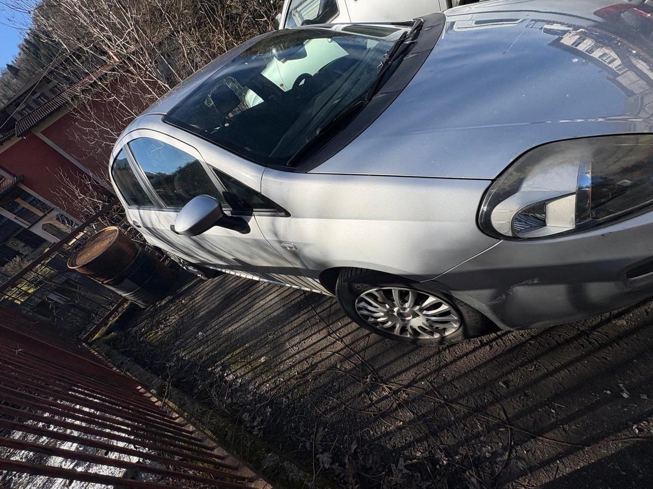 Fiat Punto 1.3 MJT II 75 CV 5 porte Lounge