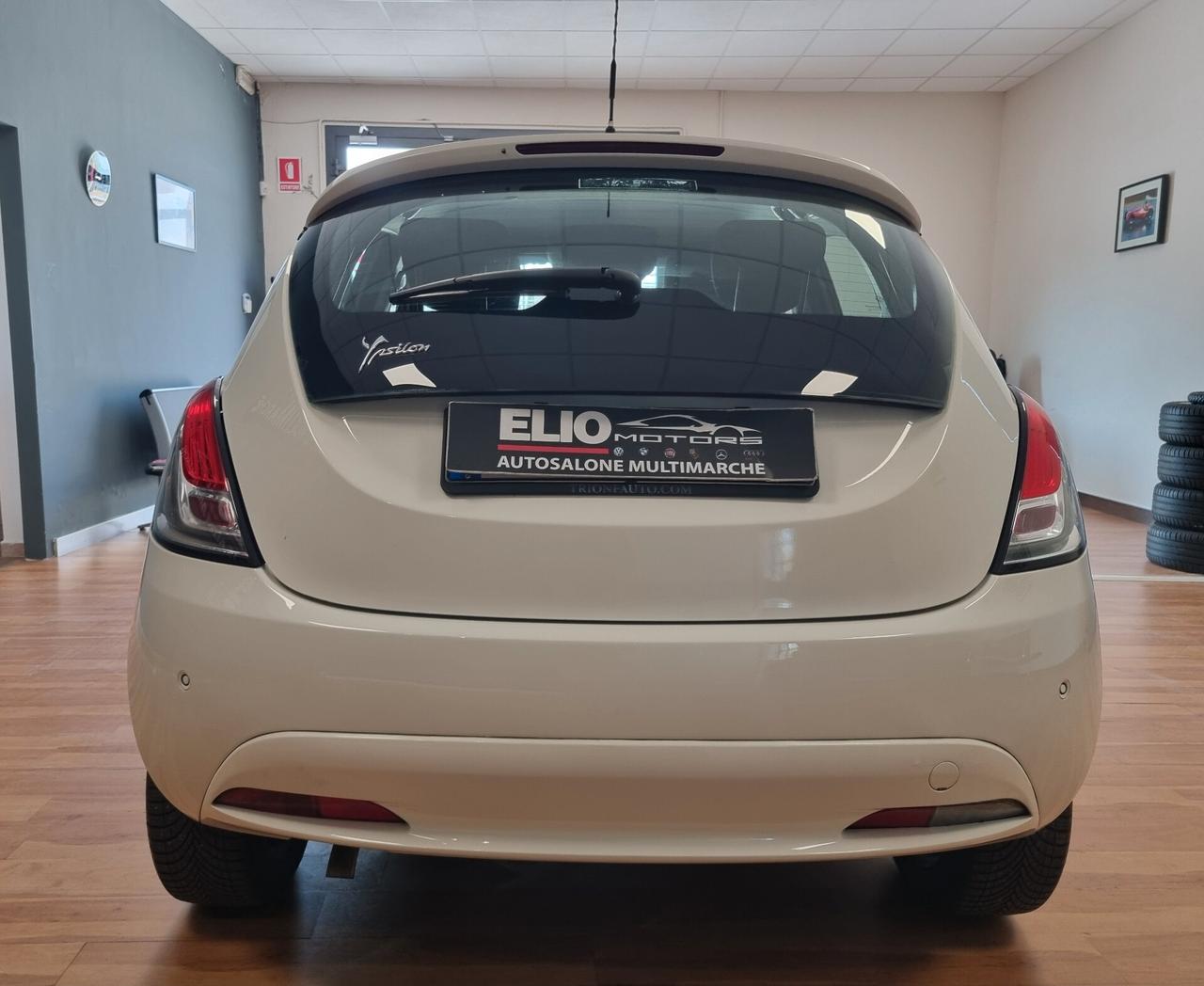 Lancia Ypsilon 1.2 69 CV 5 porte Gold