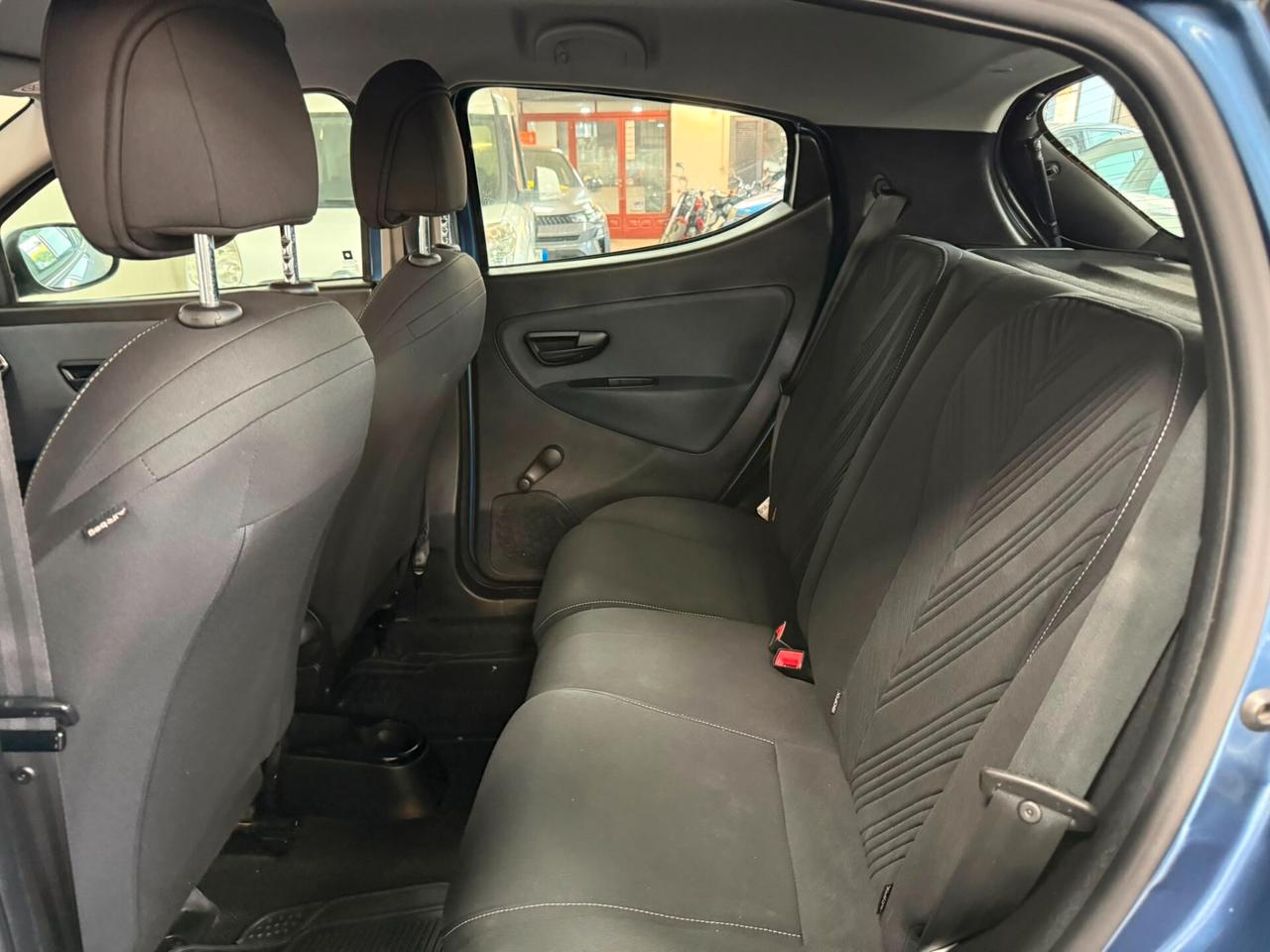 Lancia Ypsilon 1.0 Hybrid 5 porte S&S Alberta Ferretti