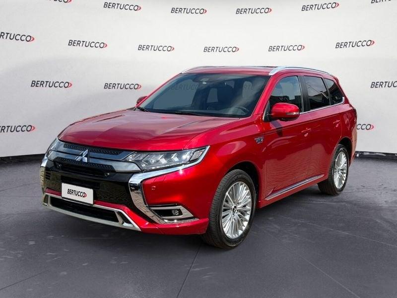 Mitsubishi Outlander 3ª serie 2.4 MIVEC 4WD PHEV Diamond SDA