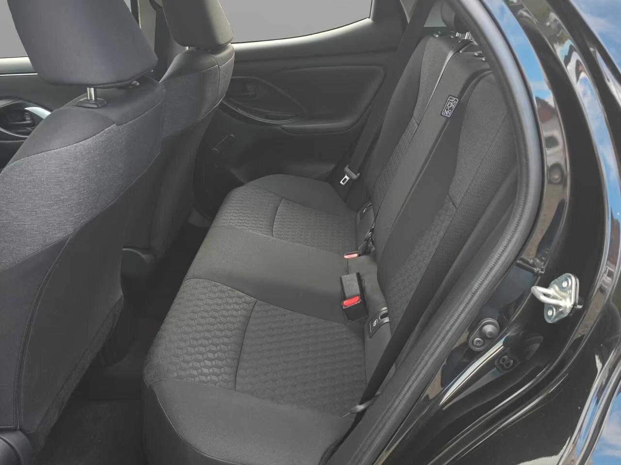 Toyota Yaris 1.0 5 porte