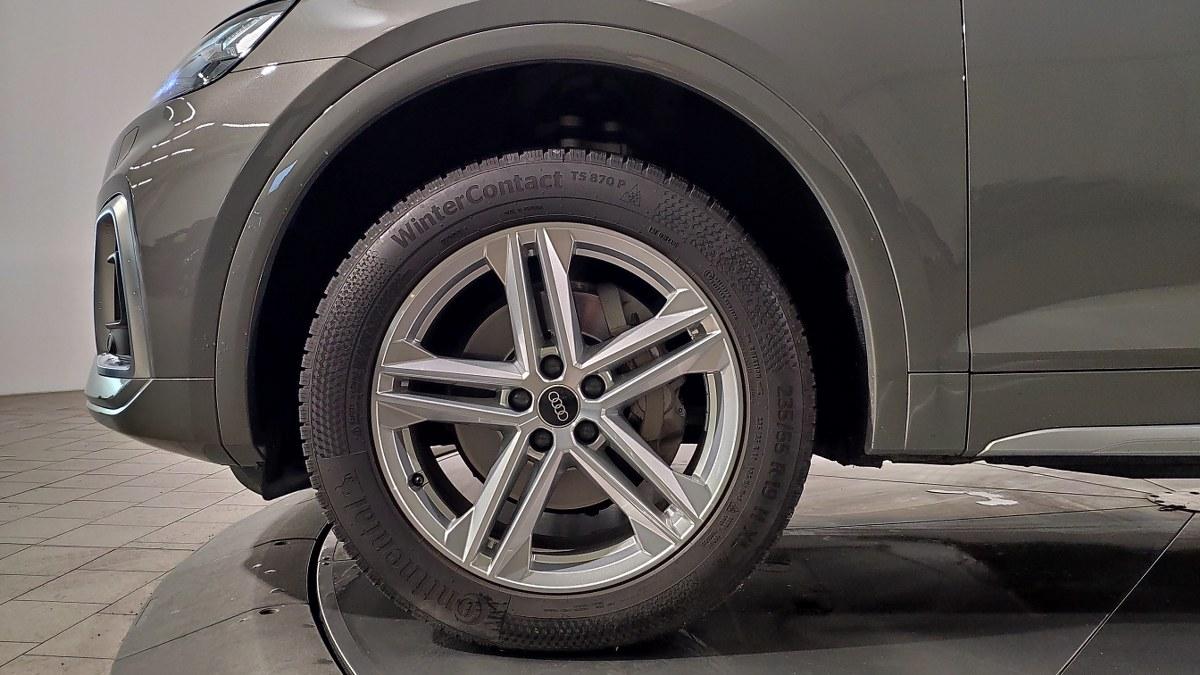 AUDI Q5 40 Tdi 204 Cv Quattro S Tronic S Line