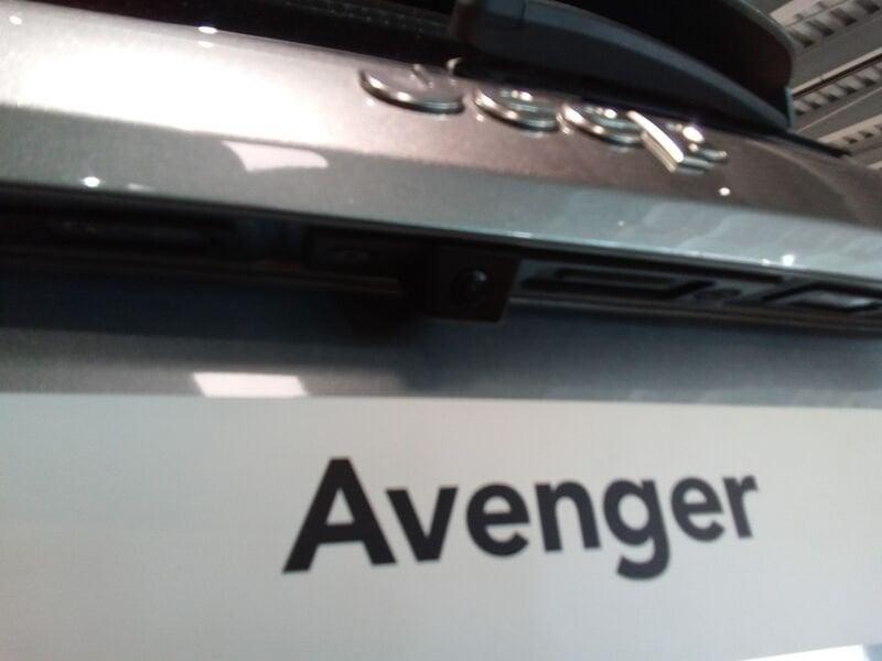 Jeep Avenger e-Hybrid 1.2 MHEV e-Hybrid Turbo Summit