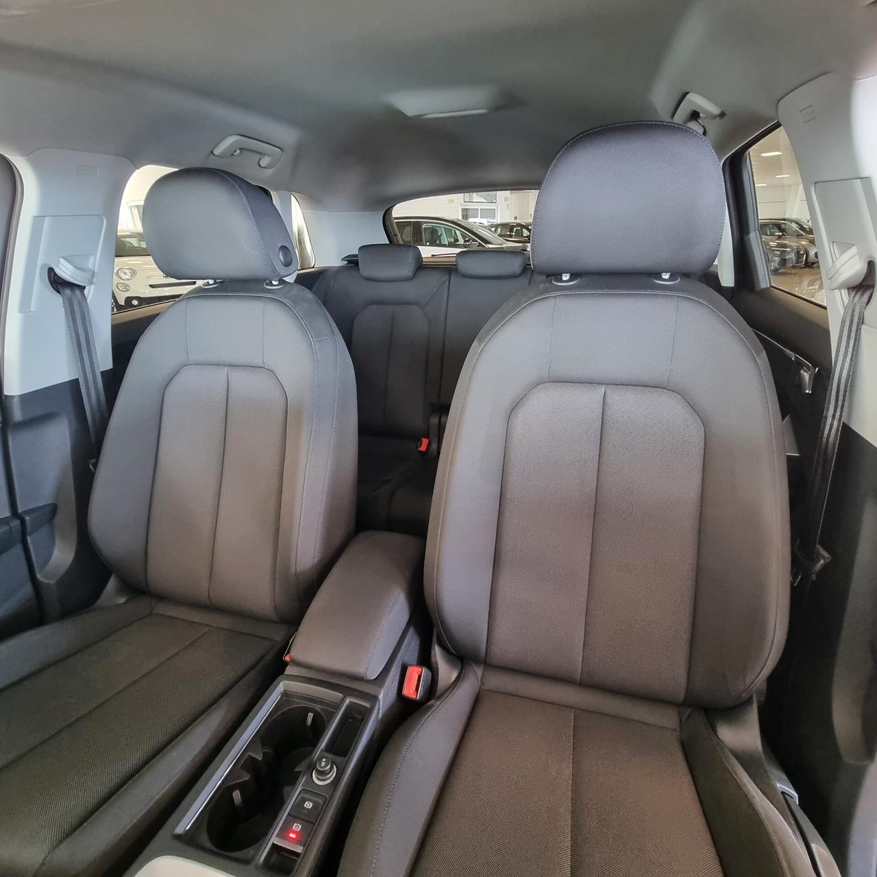 AUDI Q3 S-Line 2.0 TDI 35 150cv S-tronic Euro 6D