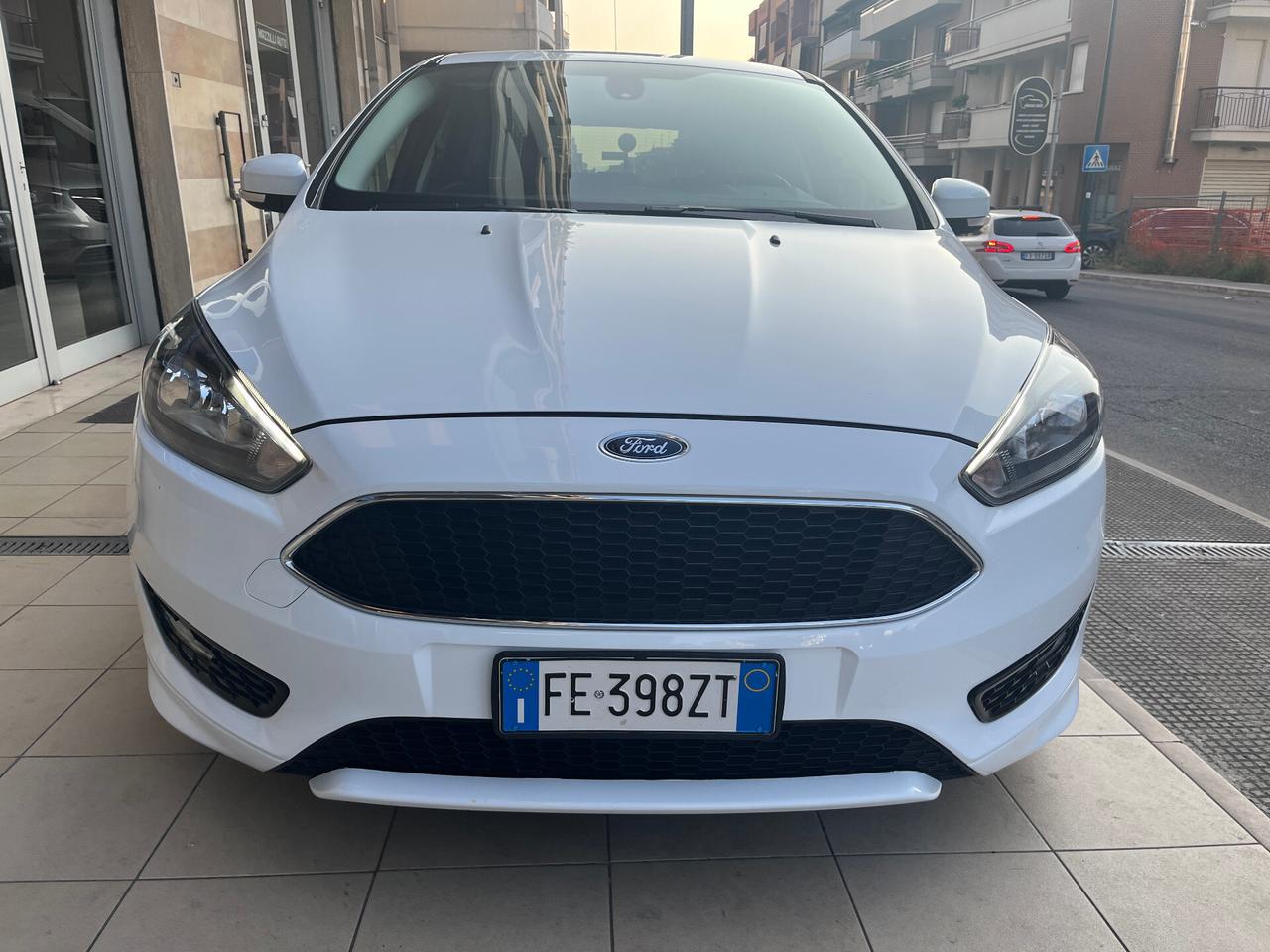 Ford Focus 1.5 TDCi 120 CV ST Line